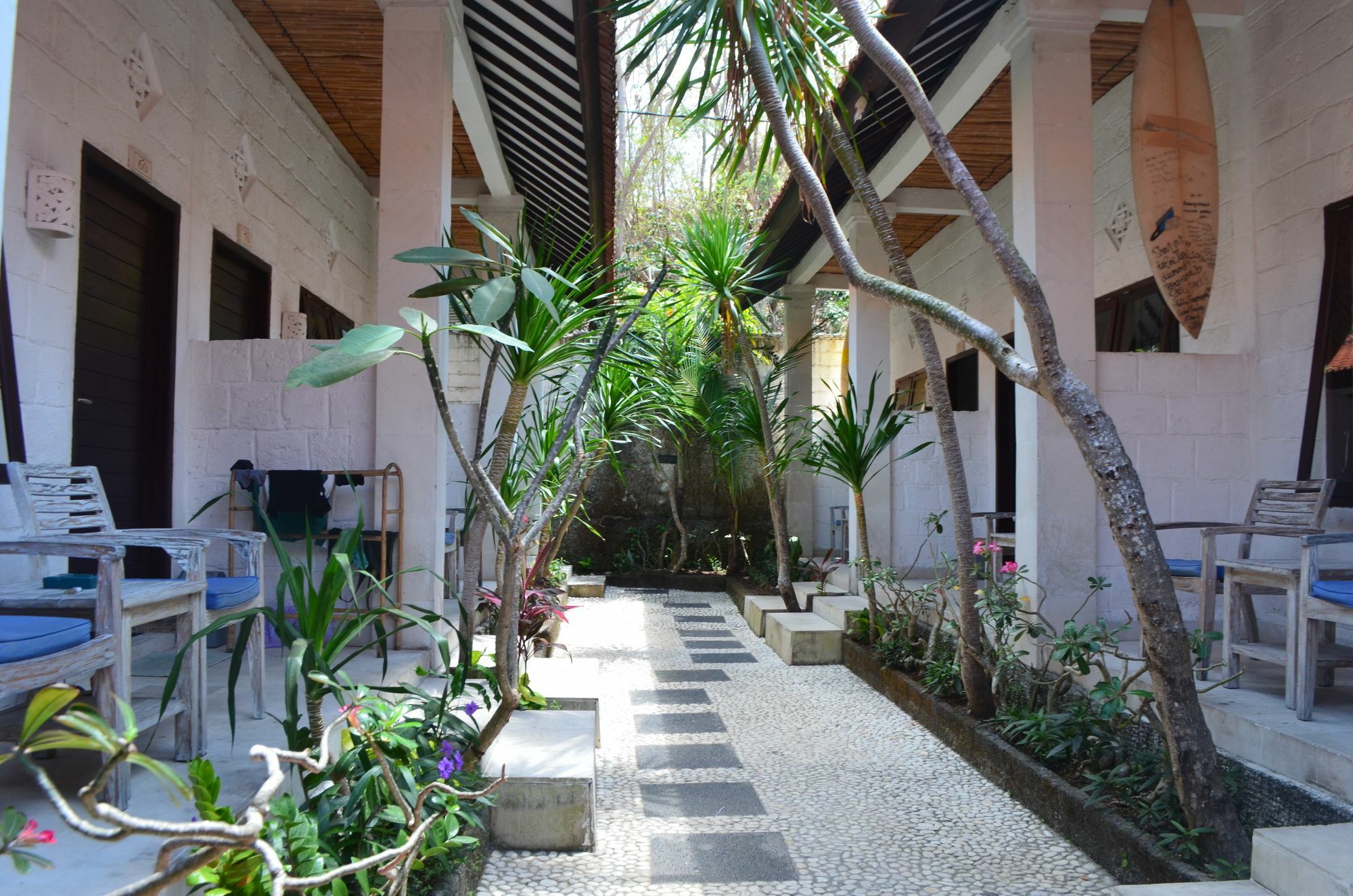 Padang Padang Breeze Hotel Uluwatu Buitenkant foto